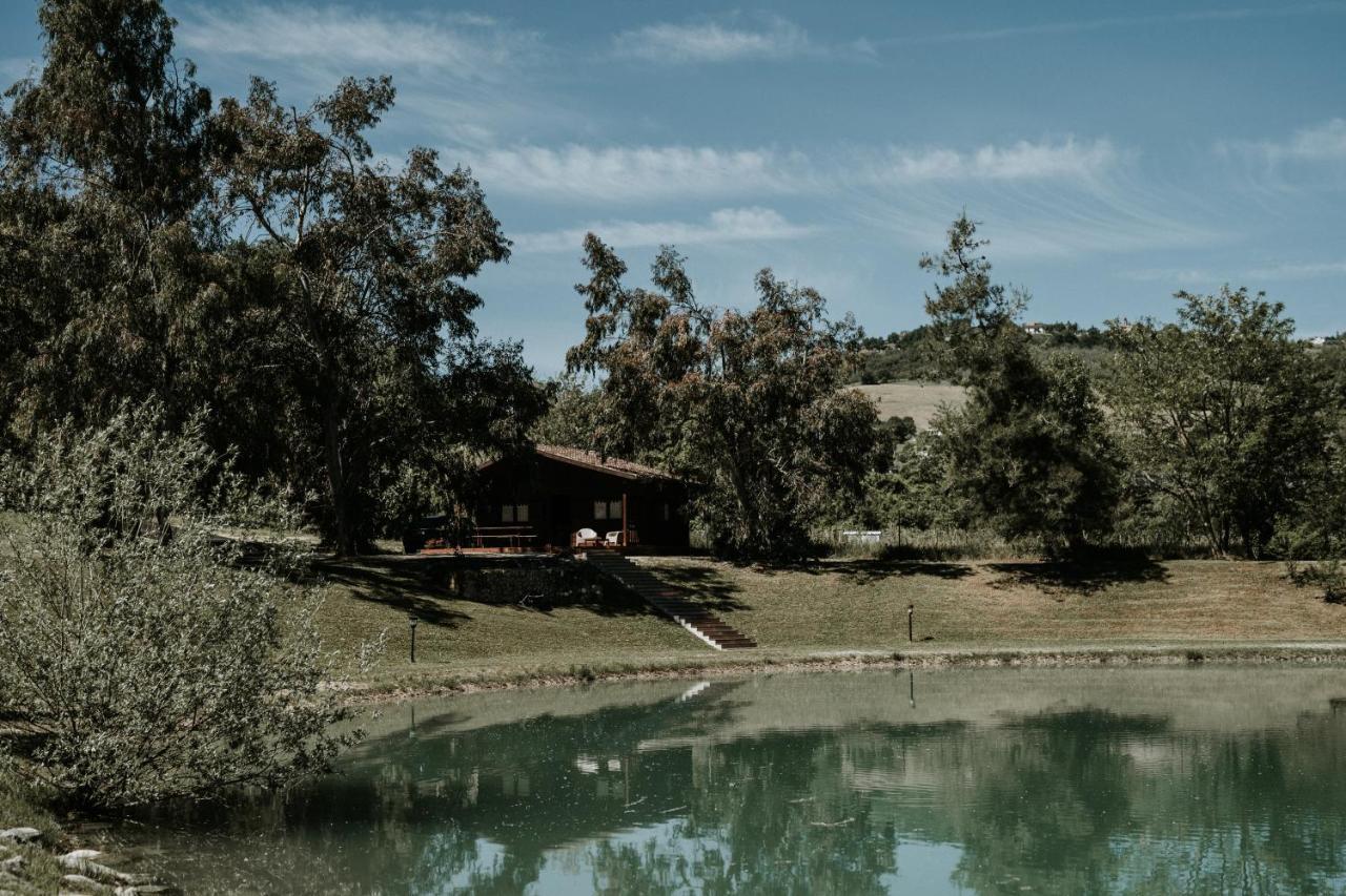 L'Anfora Country Club Acomodação com café da manhã Basciano Exterior foto